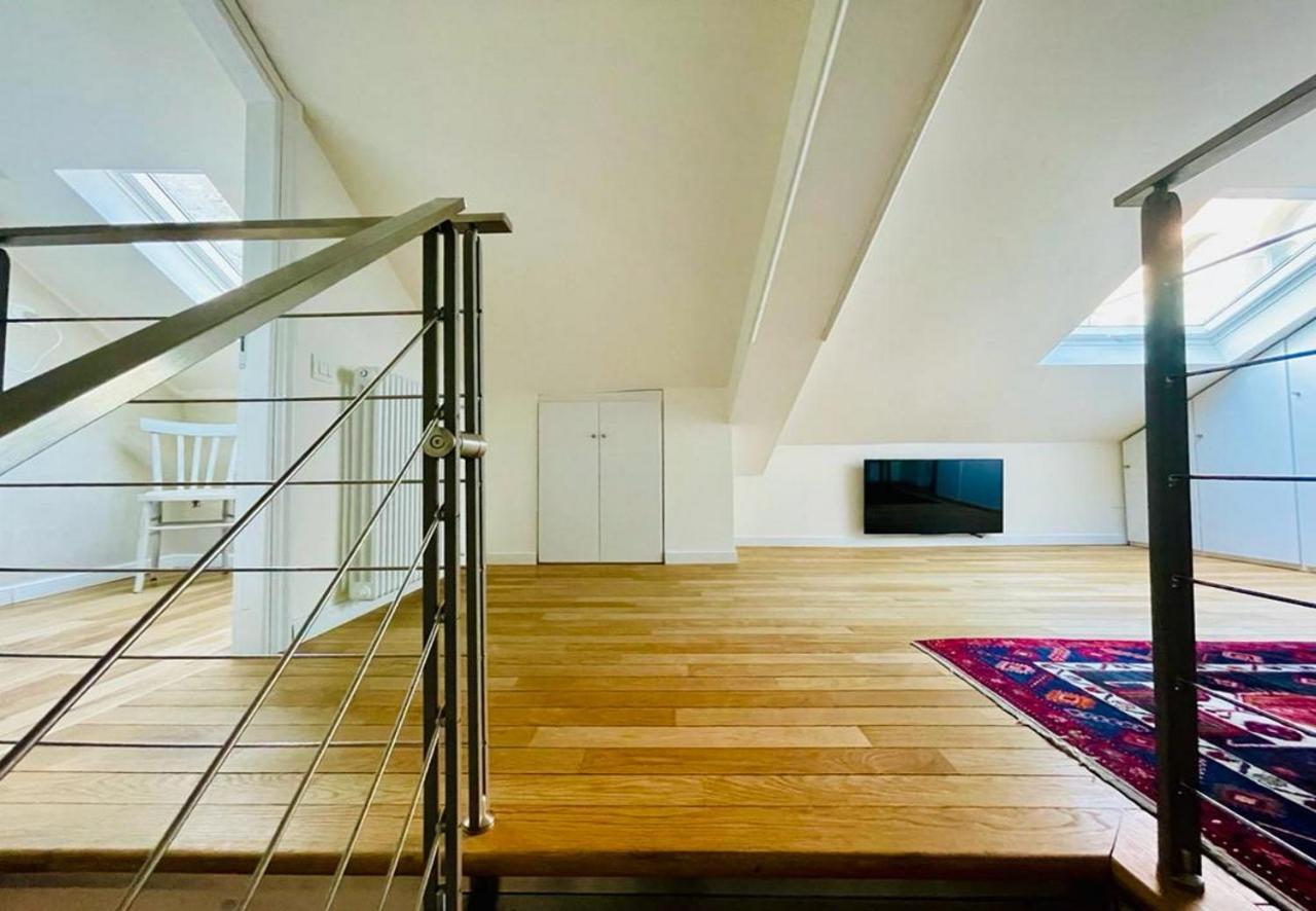Appartamento Rossini By Holiday Solutions โกโม ภายนอก รูปภาพ
