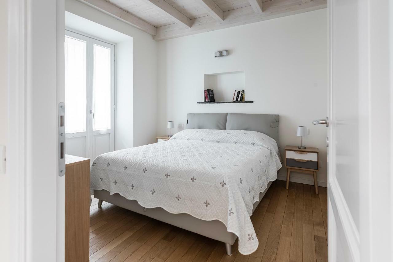 Appartamento Rossini By Holiday Solutions โกโม ภายนอก รูปภาพ