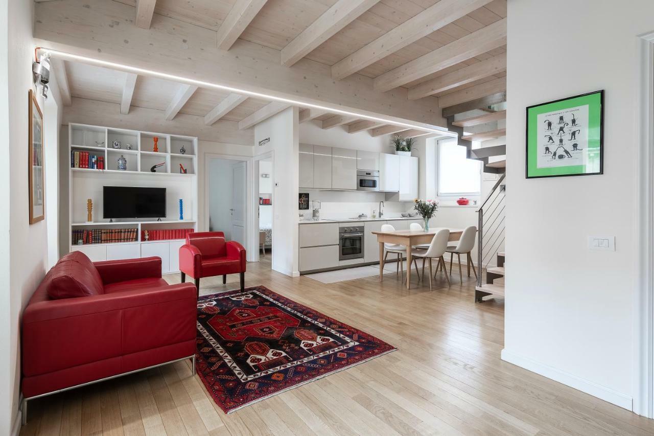 Appartamento Rossini By Holiday Solutions โกโม ภายนอก รูปภาพ