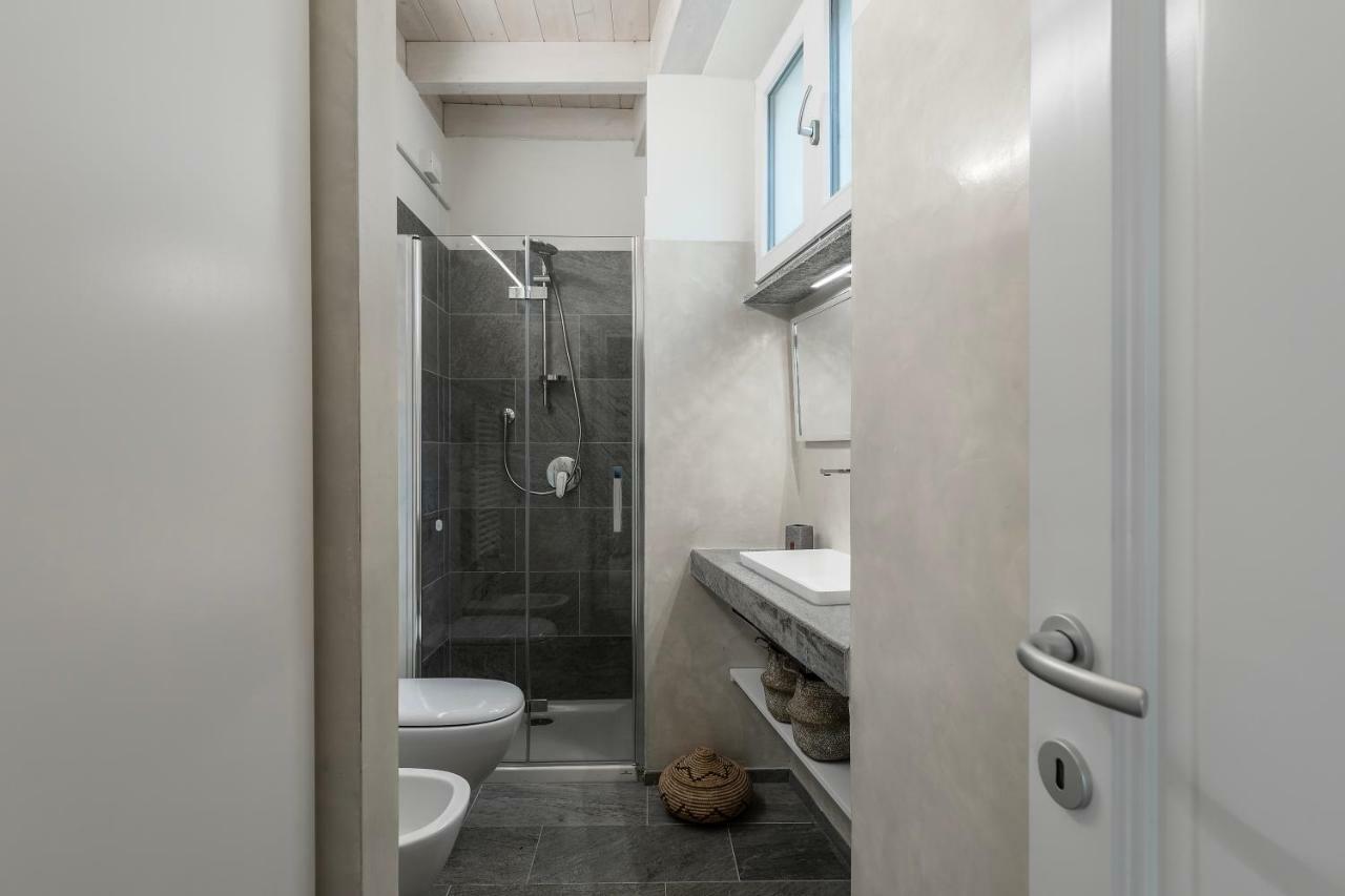 Appartamento Rossini By Holiday Solutions โกโม ภายนอก รูปภาพ